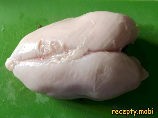 приготовление вареной куриной грудки - фото шаг 1