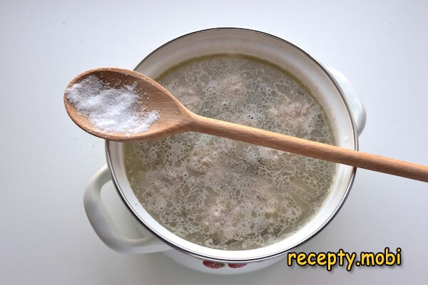 приготовление супа с куриными фрикадельками и вермишелью - фото шаг 8
