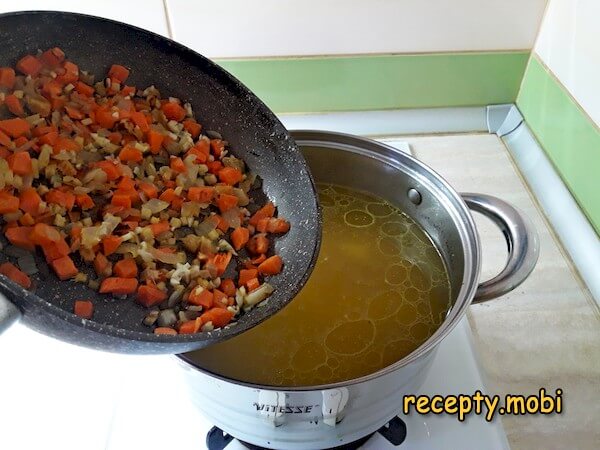 приготовления супа с консервированной кукурузой и курицей - фото шаг 12