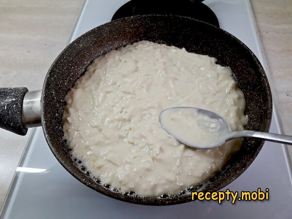 приготовление ленивых хачапури с сыром на сковороде - фото шаг 9