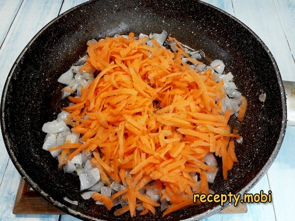 жаренный лук с морковью - фото шаг 7