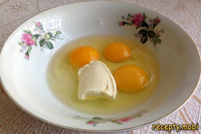 яйцо с маслом