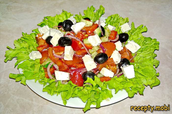 Классический греческий салат (Horiatiki / Xoriatiki)