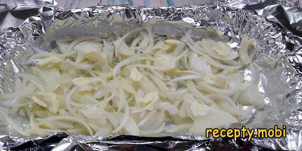 приготовление скумбрии с лимоном в фольге в духовке - фото шаг 7