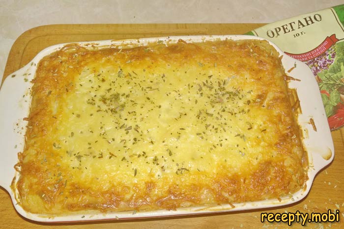 Potato casserole with minced meat in the oven