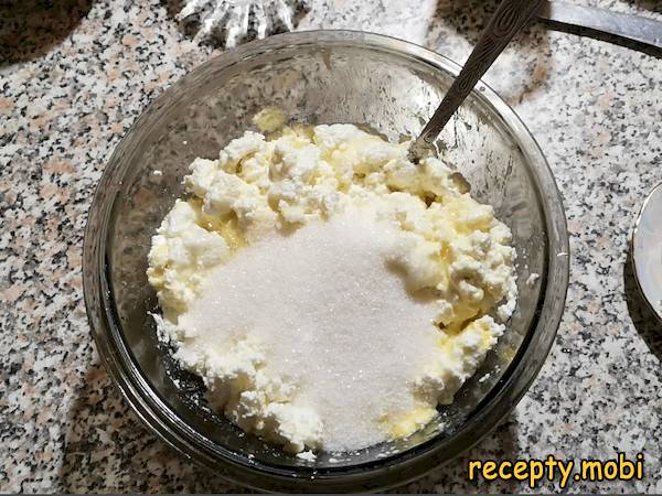 cooking cottage cheese banana casserole - photo step 2