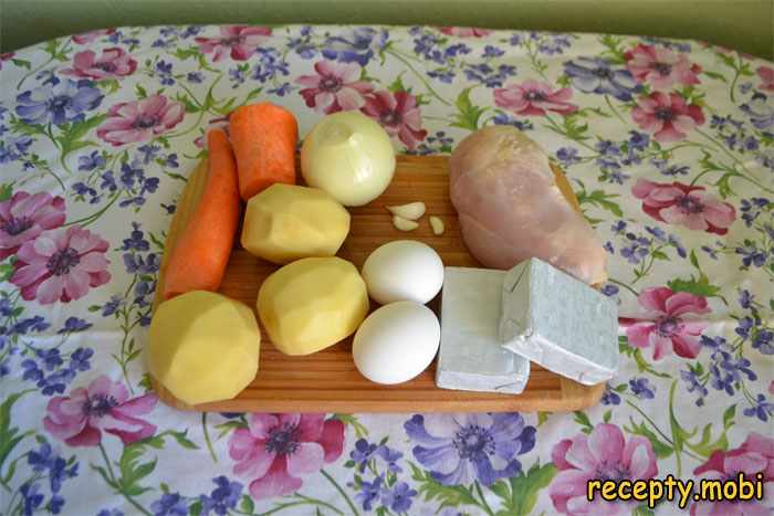 Ингредиенты для сырного супа с курицей и плавленным сыром