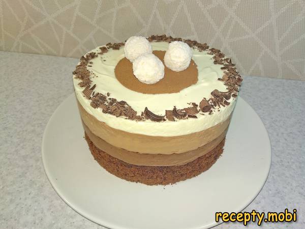 Mousse cake «Three chocolates»