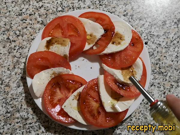 cooking caprese salad - photo step 7