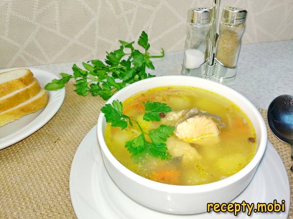 Рыбный суп из консервов горбуши с картофелем и рисом
