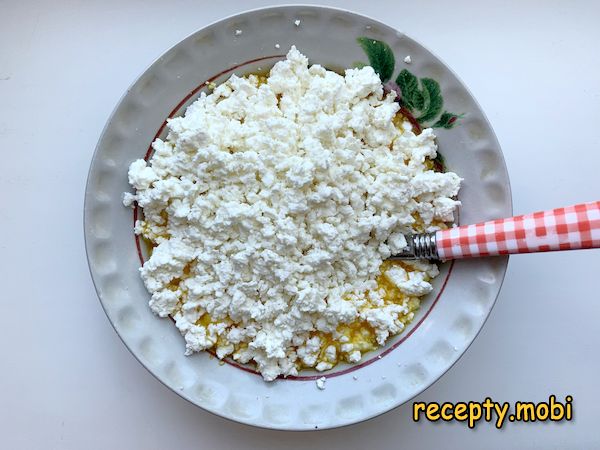 cooking cottage cheese pie on shortcrust pastry - photo step 3