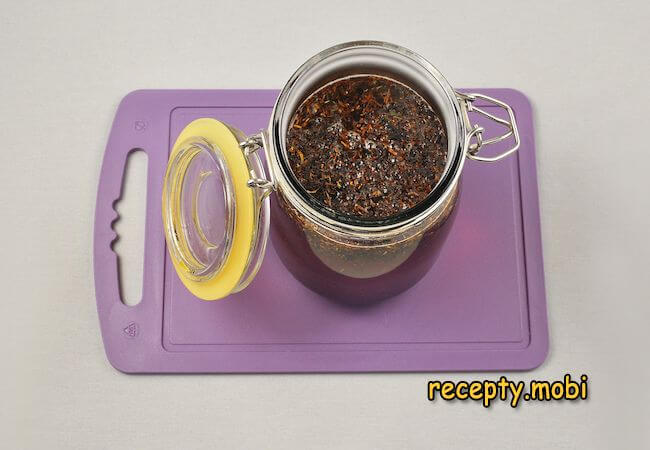 приготовление чая с гвоздикой и корицей - фото шаг 2