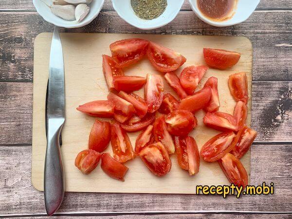 нарезанные помидоры - фото шаг 3
