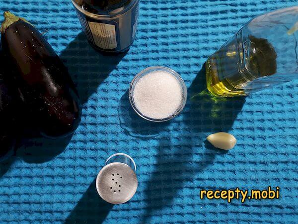 ингредиенты для карамелизованных баклажанов - фото шаг 1