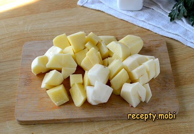 картофель нарезанный кубиком - фото шаг 2
