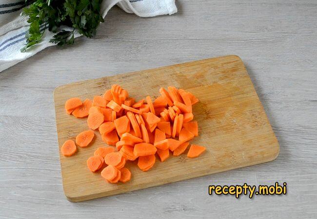 нарезанная морковь - фото шаг 2
