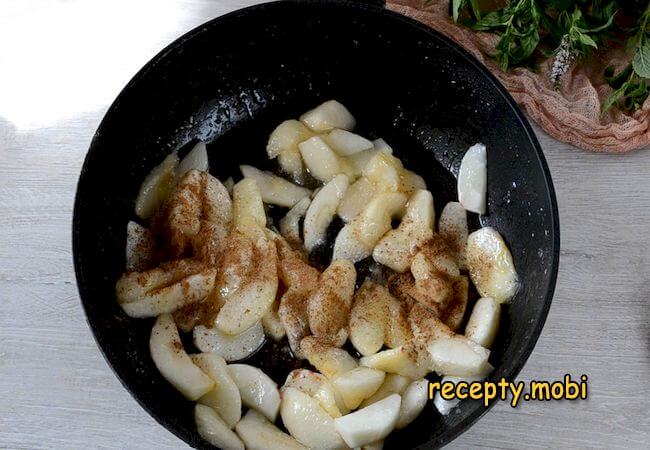 cooking caramelized apples - photo step 3
