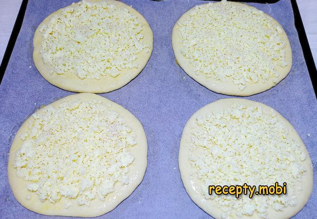 приготовление сырных лепешек - фото шаг 7