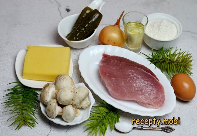 ингредиенты для приготовления отбивных из свинины с грибами, сыром и маринованными огурцами - фото шаг 1
