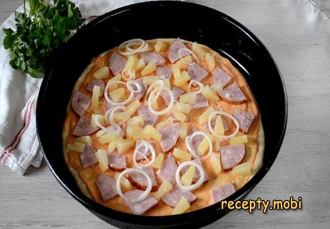 приготовление пиццы с ананасами и ветчиной - фото шаг 8