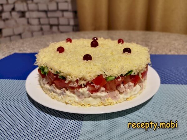 Salad «Minute» with smoked breast