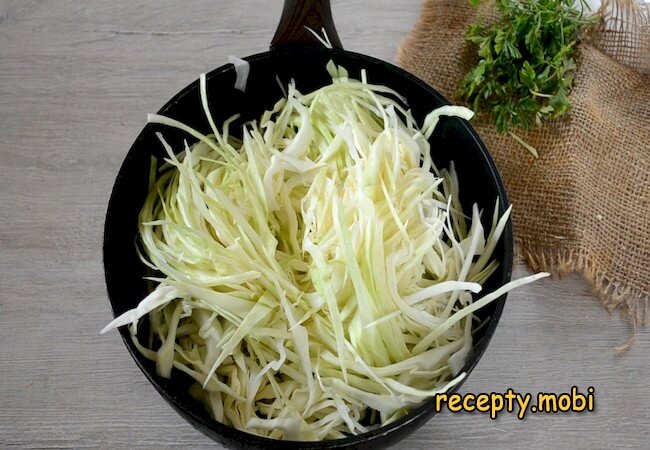 cooking cabbage filling - photo step 3