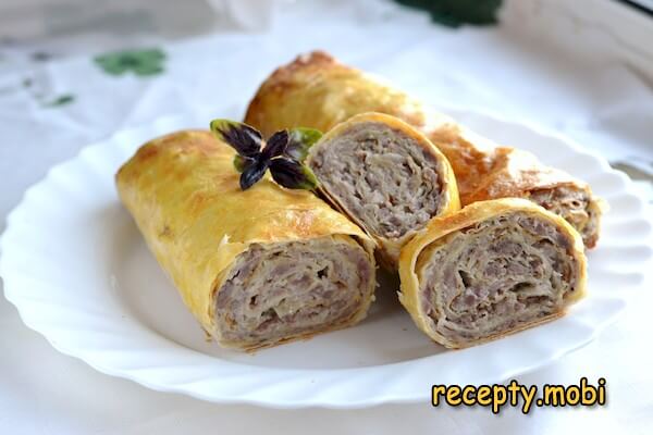 Lavash roll with minced meat in the oven