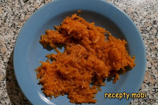 grated boiled carrots - photo step 5