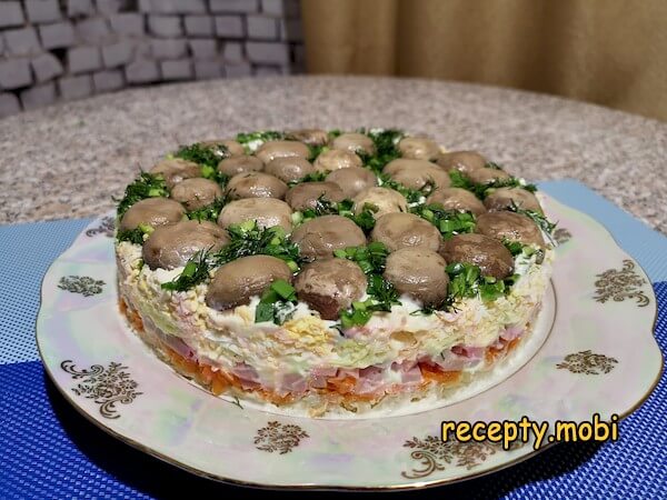 Salad «Mushroom meadow» with champignons