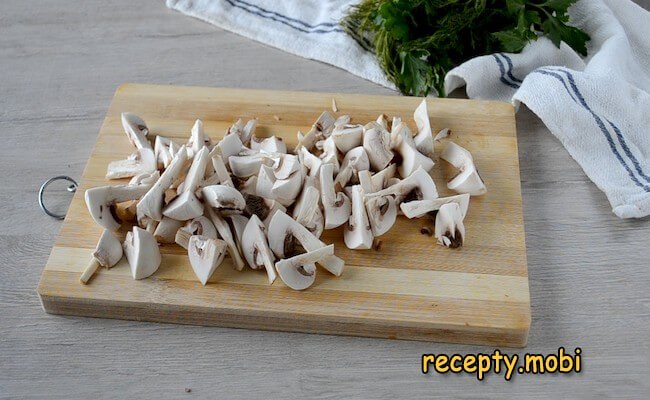 sliced ​​champignons - photo step 2