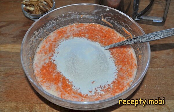 приготовление тыквенного кекса с грецким орехом - фото шаг 6