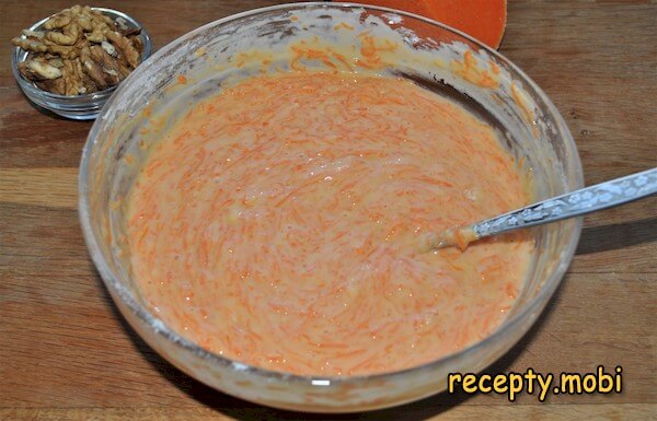 приготовление тыквенного кекса с грецким орехом - фото шаг 7