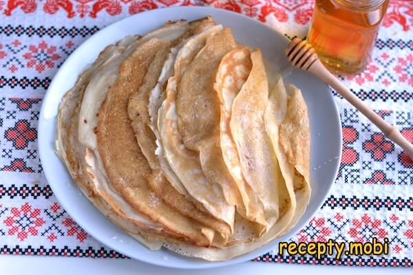 Pancakes with mineral water and milk