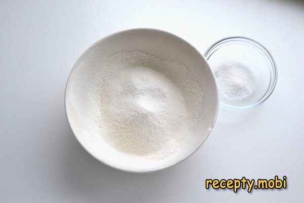 sifted flour - photo step 4