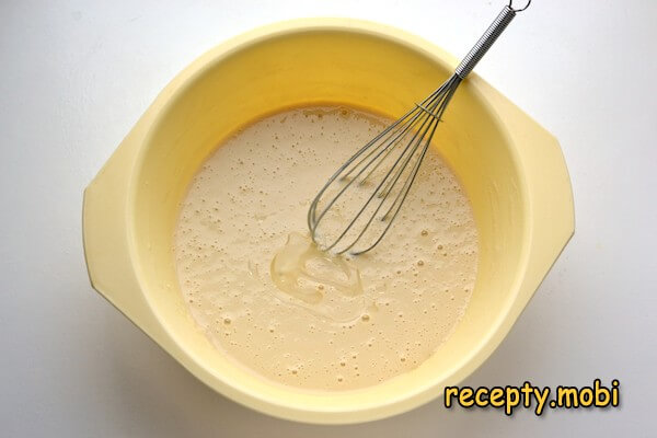 cooking dough for yeast pancakes in milk - photo step 9