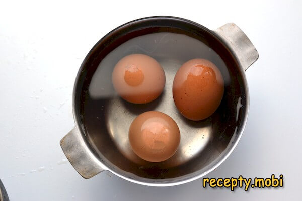 вареные вкрутую яйца - фото шаг 3