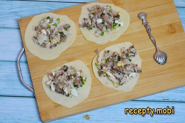 cooking pies with rice, chicken liver, eggs, green onions - photo step 13