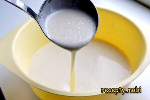 cooking dough for lean pancakes on mineral water - photo step 6