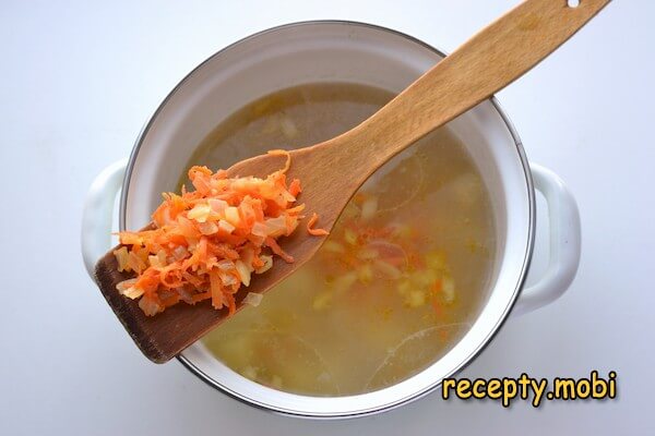 приготовление супа из индейки с вермишелью и картошкой - фото шаг 8