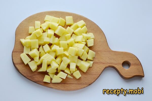 нарезанный кубиками картофель - фото шаг 4