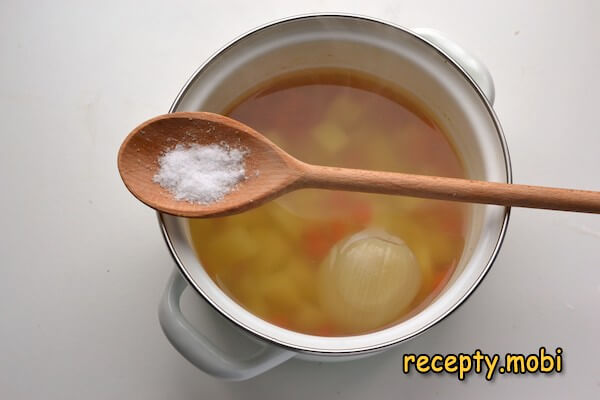 приготовление сырного супа с шампиньонами и плавленным сыром - фото шаг 4