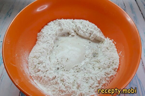 making dough for bagels - photo step 1