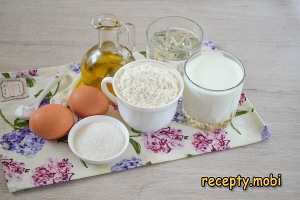 ingredients for custard pancakes on kefir and boiling water - photo step 1