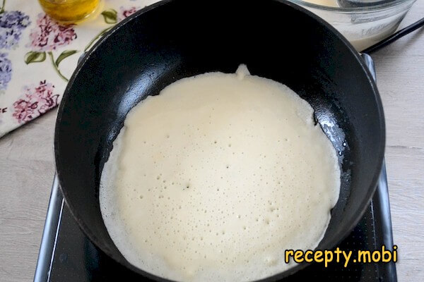 cooking custard pancakes on kefir and boiling water - photo step 6
