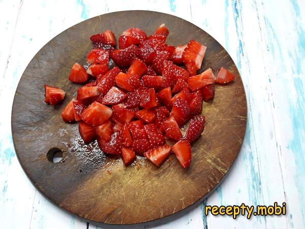 chopped strawberries - photo step 12