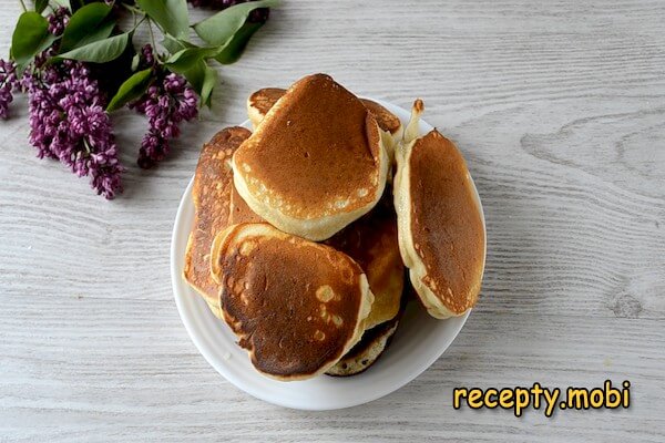 Fluffy pancakes on curdled milk