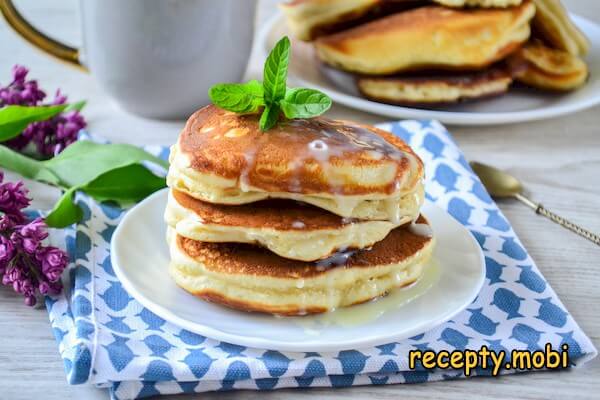 Fluffy pancakes on curdled milk