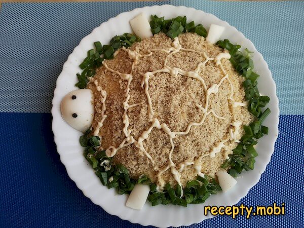 Salad "Turtle" with chicken