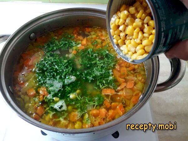 приготовления супа с консервированной кукурузой и курицей - фото шаг 15