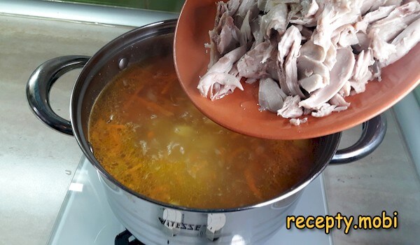 приготовление супа со щавелем и яйцом на курином бульоне - фото шаг 12